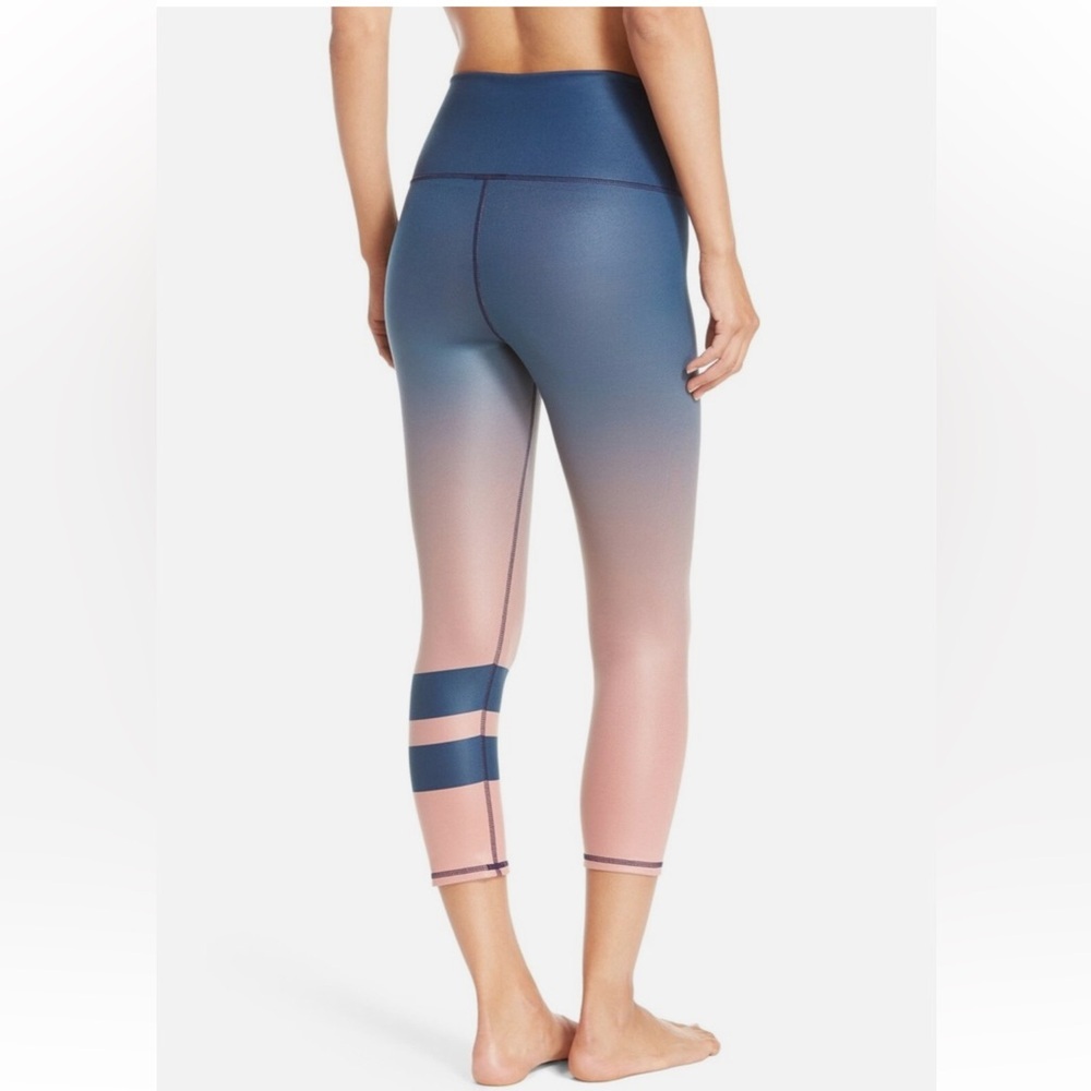 ALO High‎ Waist Airbrush Capris in Pink/Blue Ombre Size S - Picture 3 of 12